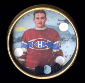 Picture, Helmar Brewing, Hockey Icers Card # 12, Howie MORENZ, Dexterity hand puzzle. Red uniform, blue sunset, Montreal Canadiens